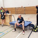 Kleine Pause vor dem großen Finale (auf der Matte: Jens) Vereinsmeisterschaft Badminton TV Jahn Wahn 2019
