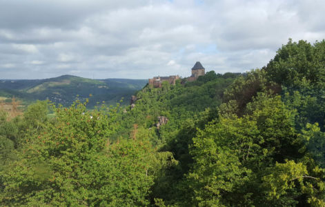 Blick vom Jugendherbergszimmer auf Burg Nideggen Badminton Trainingslager TV Jahn Wahn Simmerath, Burg Nideggen