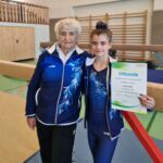 Trainerin I. Tyushina und Vitalia Nazzal